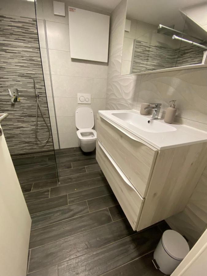 Apartma Sinitus Izola Exterior foto
