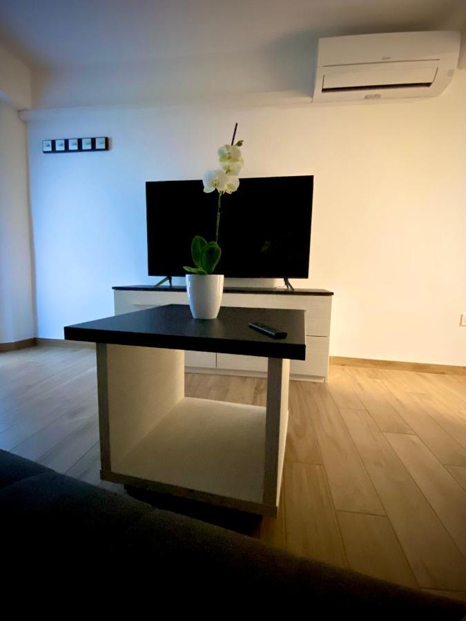 Apartma Sinitus Izola Exterior foto